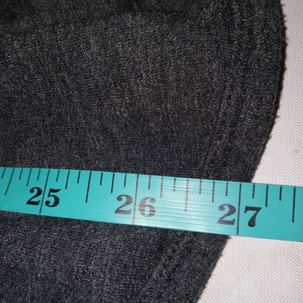 Lucy & Laurel Gray Knit Athletic Pullover Medium - Picture 4 of 9